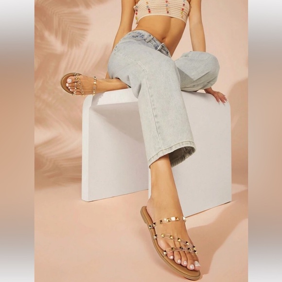 Steve Madden Clear stud Sandals - Picture 1 of 3